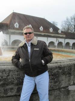 Josef, 68 �ves t�rskeres� f�rfi, Eger