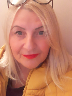 Judit, 62 �ves t�rskeres� n�, Hajd�b�sz�rm�ny