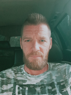 Jani, 47 �ves t�rskeres� f�rfi, Fancsal