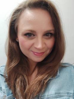 magdi81, 44 �ves t�rskeres� n�, Sz�kesfeh�rv�r