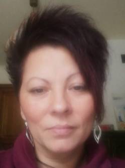 Melinda, 46 �ves t�rskeres� n�, V�m�nd