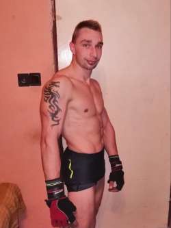 L�szl�, 28 �ves t�rskeres� f�rfi, Beled