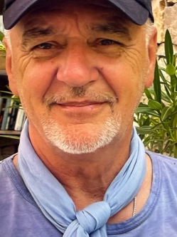 Miki, 59 �ves t�rskeres� f�rfi, Balatonf�red
