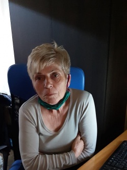 Erzsi, 61 �ves t�rskeres� n�, S�lys�p