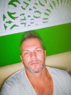 Peter, 44 �ves t�rskeres� f�rfi, Valencia