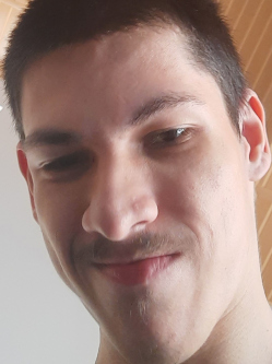 Imre, 22 �ves t�rskeres� f�rfi, Szeremle