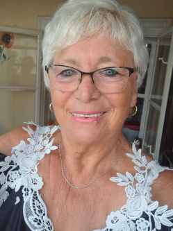 M�ria, 72 �ves t�rskeres� n�, Gyula