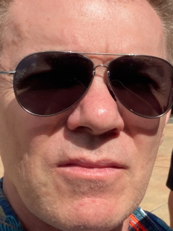 Jozsi, 62 �ves t�rskeres� f�rfi, �szak-Amerika (USA)