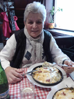�va, 70 �ves t�rskeres� n�, Lakitelek