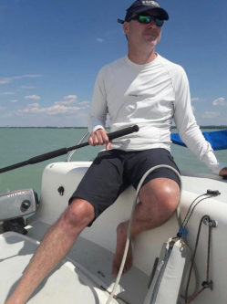 Zoli, 53 �ves t�rskeres� f�rfi, Als��rs