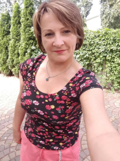 Ibolya, 56 �ves t�rskeres� n�, Szolnok