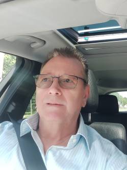 Ervin, 75 �ves t�rskeres� f�rfi, Kissz�kely