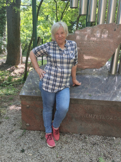 N�ra, 67 �ves t�rskeres� n�, Gy�rv�r