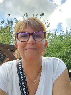 Rea, 59 �ves t�rskeres� n�, P�cs