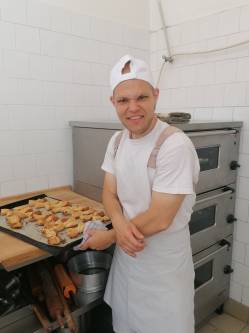 Zoli, 37 �ves t�rskeres� f�rfi, Nagyhegyes