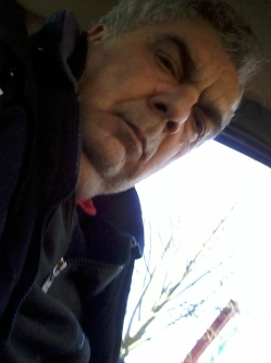 Feri, 64 �ves t�rskeres� f�rfi, Pirt�