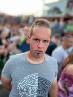 D�vid, 35 �ves t�rskeres� f�rfi, Tordas