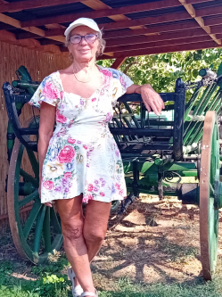 Erzs�bet, 74 �ves t�rskeres� n�, Eger