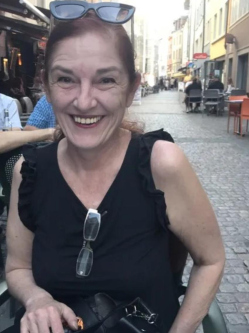 Eszter, 53 �ves t�rskeres� n�, Sz�kesfeh�rv�r