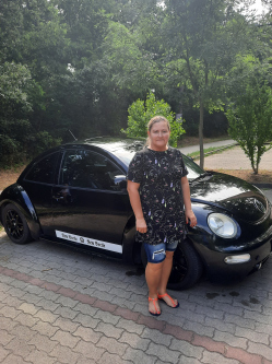Klau, 44 �ves t�rskeres� n�, Tata