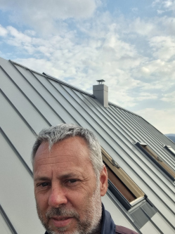P�ter, 50 �ves t�rskeres� f�rfi, V�c