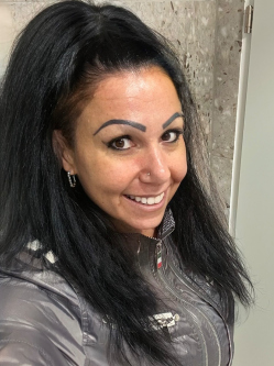 M�nika, 49 �ves t�rskeres� n�, Gy�r