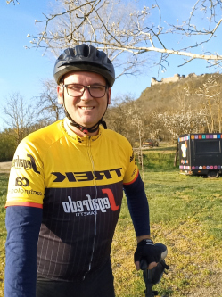 Szabolcs, 53 �ves t�rskeres� f�rfi, Gyenesdi�s
