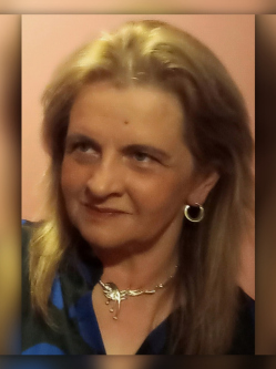 Ancsa, 47 �ves t�rskeres� n�, B�k�ny
