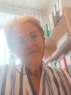 �va, 70 �ves t�rskeres� n�, Kazincbarcika