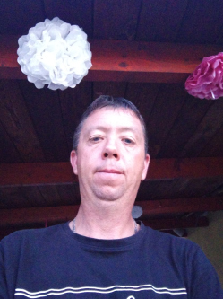 L�szl�, 46 �ves t�rskeres� f�rfi, Nagysimonyi
