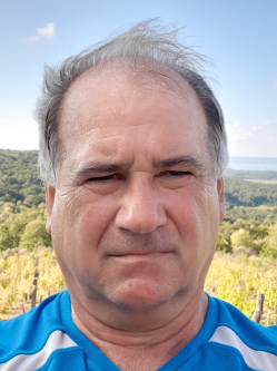 Zolt�n, 65 �ves t�rskeres� f�rfi, Si�fok