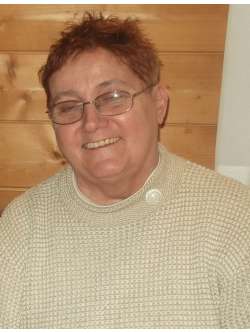 Erzso, 79 �ves t�rskeres� n�, V�c