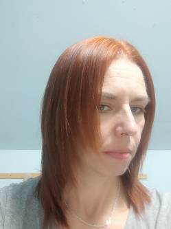 Kati, 45 �ves t�rskeres� n�, Orosh�za