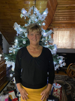 Erzsi, 56 �ves t�rskeres� n�, Beled