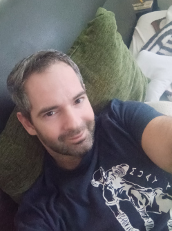 Csaba, 41 �ves t�rskeres� f�rfi, Kaposv�r