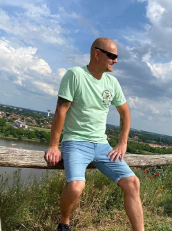 Peter, 46 �ves t�rskeres� f�rfi, Soltvadkert