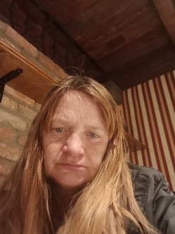 Rita, 53 �ves t�rskeres� n�, V�c