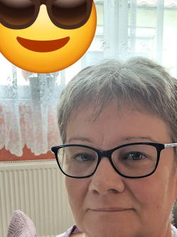 Erika, 58 �ves t�rskeres� n�, Aba�jsz�nt�