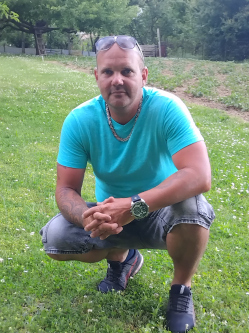 Tamas, 41 �ves t�rskeres� f�rfi, V�rosl�d
