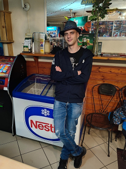 Zsolt, 28 �ves t�rskeres� f�rfi, Lajosmizse