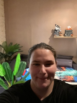 Petra, 27 �ves t�rskeres� n�, Kerekegyh�za