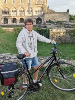Szilvia, 53 �ves t�rskeres� n�, Ajka