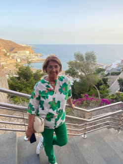 Enci, 68 �ves t�rskeres� n�, Budapest