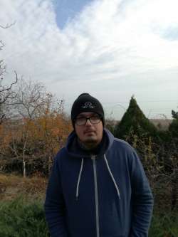 Szabi, 31 �ves t�rskeres� f�rfi, V�rpalota