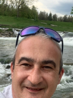 Krisz, 49 �ves t�rskeres� f�rfi, Kisv�rda