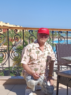 Mihaly, 67 �ves t�rskeres� f�rfi, Sopron