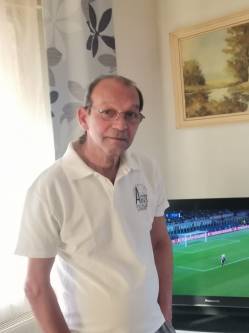 K�roly, 69 �ves t�rskeres� f�rfi, Csernely