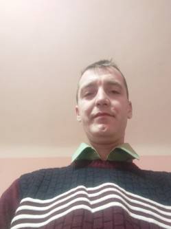 Miklos, 37 �ves t�rskeres� f�rfi, Bihar
