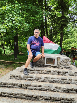 Csaba, 52 �ves t�rskeres� f�rfi, Karmacs