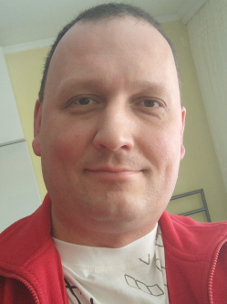 P�ter, 42 �ves t�rskeres� f�rfi, Budapest